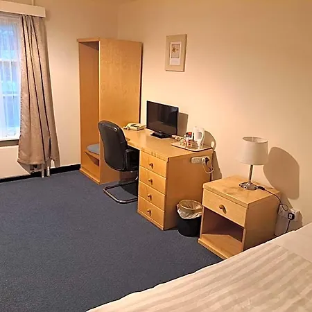 Otel Luther King House 2*