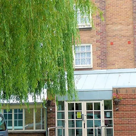 Luther King House 2*