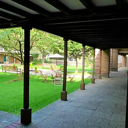 Luther King House 2*
