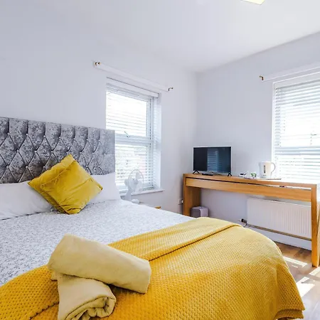 Duchy House, Private Rooms In Salford By Kammili Properties *