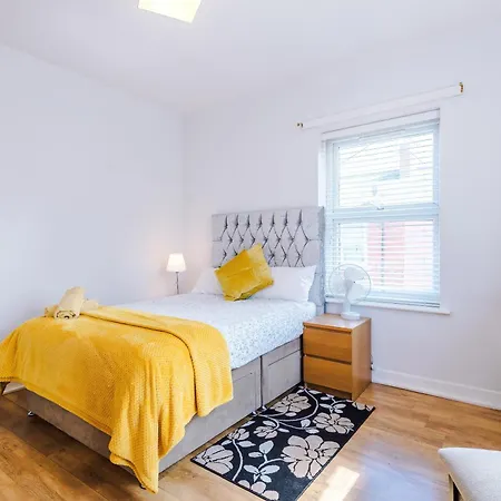 Duchy House, Private Rooms In Salford By Kammili Properties Tatil Evi Manchester