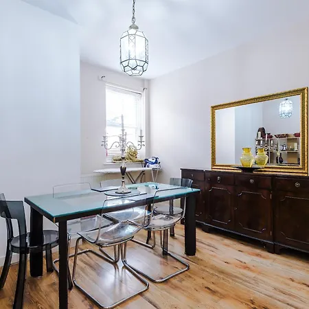 Duchy House, Private Rooms In Salford By Kammili Properties Tatil Evi