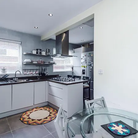 Duchy House, Private Rooms In Salford By Kammili Properties