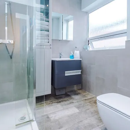 Duchy House, Private Rooms In Salford By Kammili Properties