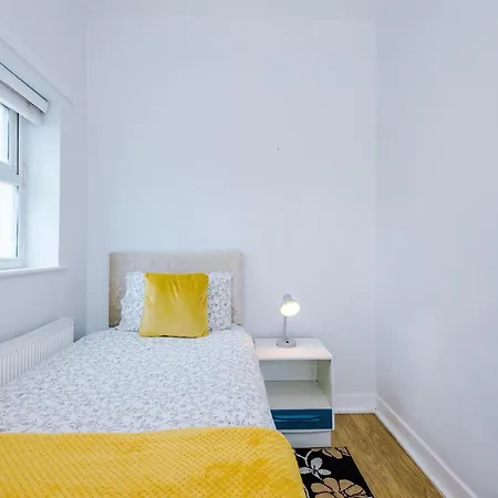Duchy House, Private Rooms In Salford By Kammili Properties Manchester