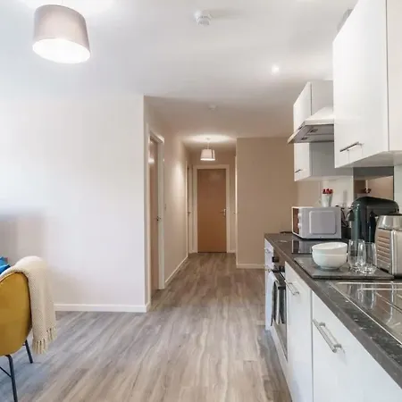 Spacious & Bright 2 Bed * Manchester