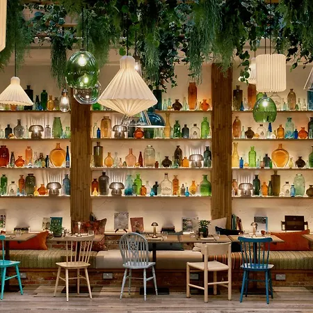 Treehouse 4* Manchester