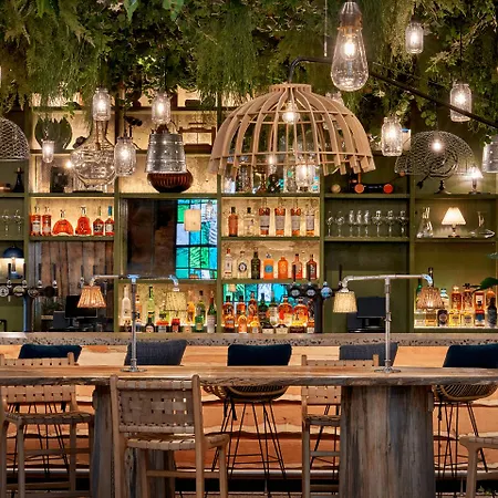 Treehouse Otel 4*