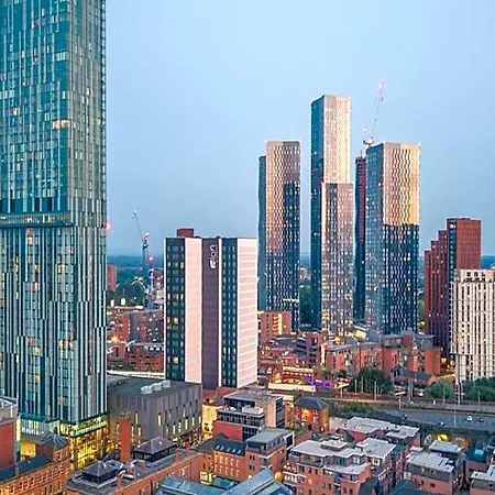 Aloft By Marriott Centre
