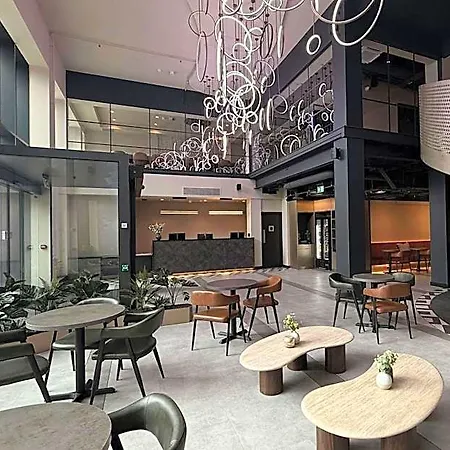 Aloft By Marriott Centre Hotel 3*