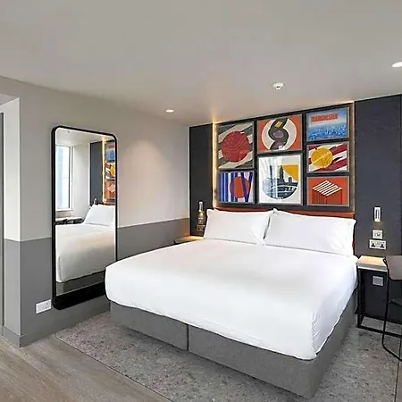Aloft By Marriott Centre Hotel 3*