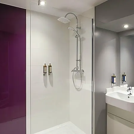 Premier Centre West 3* Manchester