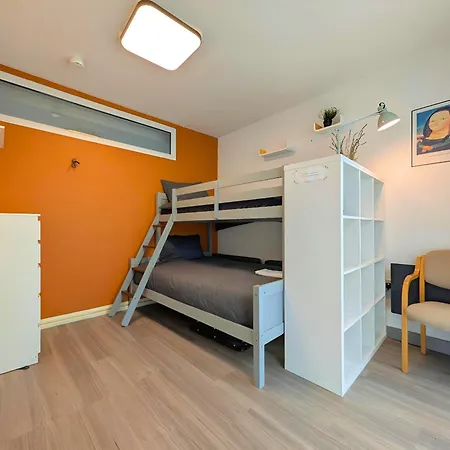 Cosy 2-bed Free Parking, Near Etihad & Centre