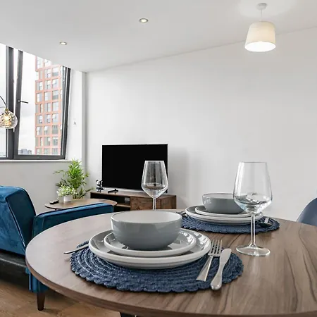 Sleeps 5 Ideal For Work Trips Up To 40 Percent Off Old Trafford Modern Апартаменты *