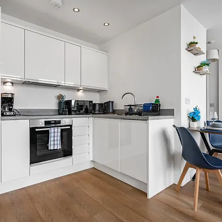 Sleeps 5 Ideal For Work Trips Up To 40 Percent Off Old Trafford Modern Апартаменты *