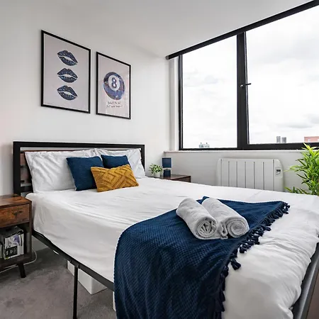 Sleeps 5 Ideal For Work Trips Up To 40 Percent Off Old Trafford Modern Манчестер