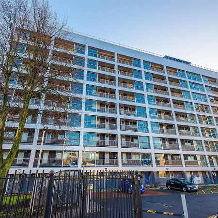 Apartmán 1-bed Flat Hume 5 Min To Mmu & Uom 15 Off