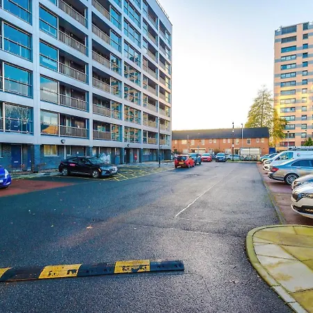 1-bed Flat Hume 5 Min To Mmu & Uom 15 Off Apartmán