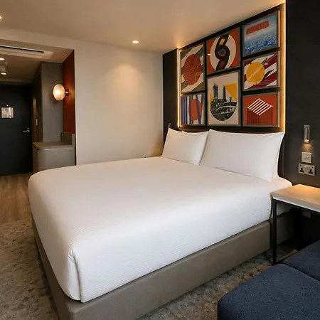 Aloft By Marriott Centre