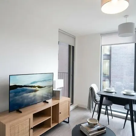 Bright 1 Bed In W Balcony * Manchester