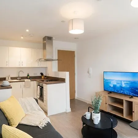 Bright 1 Bed In W Balcony Manchester
