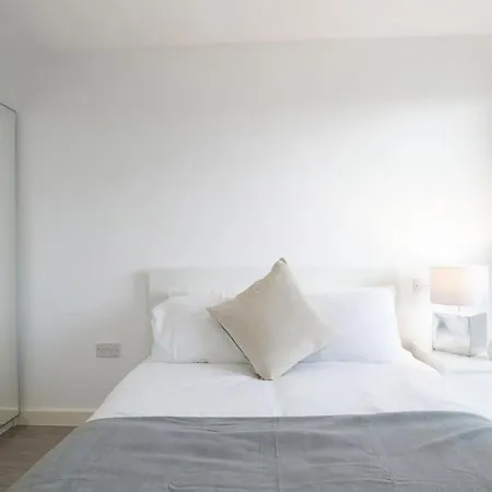 Bright 1 Bed In W Balcony * Manchester