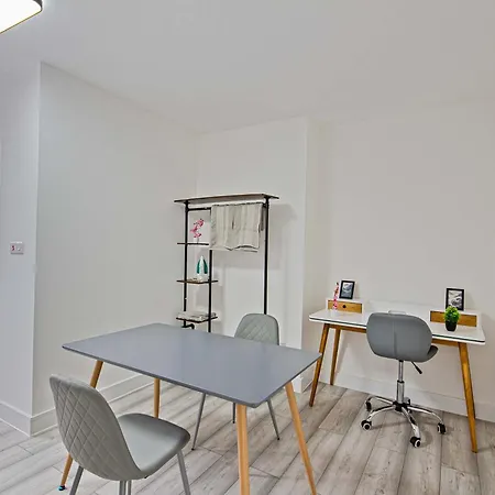 Spacious 5br House Near Centre * Манчестер