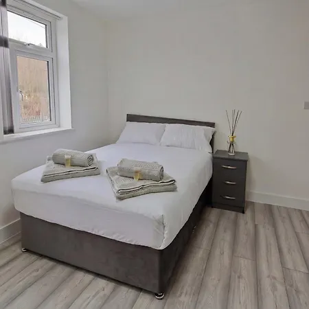 Spacious 5br House Near Centre Дом отдыха