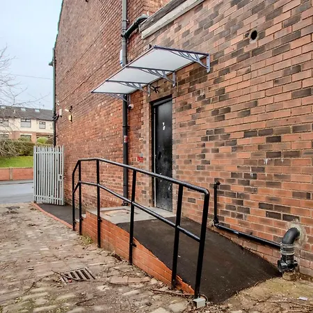 Spacious 5br House Near Centre *