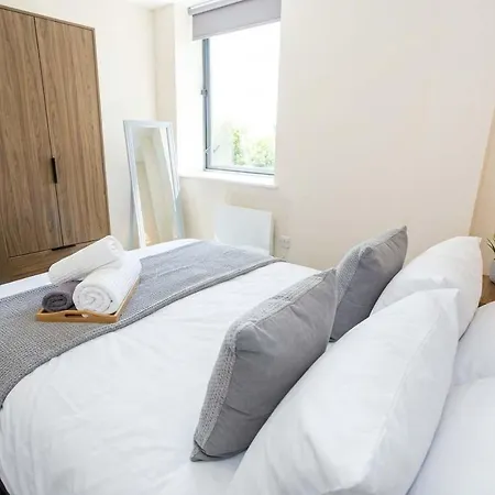 Apartman Spacious Bright 1 Bedroom *
