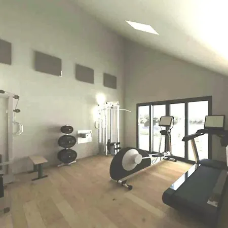 Riverside House- Available For Students Only!