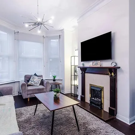 Nyaraló Old Trafford Sleeps 6 Wifi Free Parking Manchester