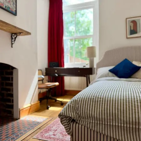 Sunlit Stylishly Restored Victorian