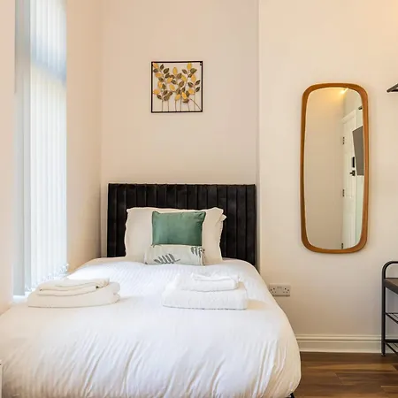 Tatil Evi The Groves 4 Ensuite Near Centre And Hospital