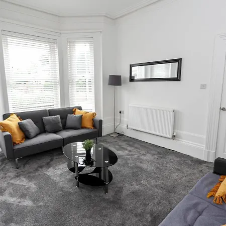 Spacious Comfortable With Free Parking Manchester