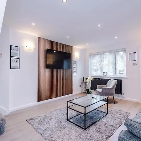 Nyaraló Stylish Mcr 2br Parking Near Etihad & Co-op *