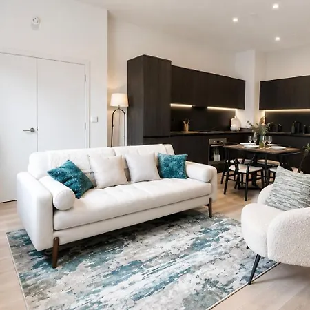 Nyaraló Luxury Urban Townhouse *