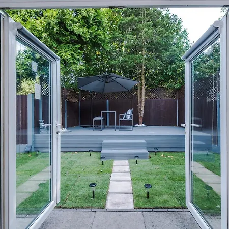Modern Chorlton | Parking | & Airport Tatil Evi Manchester