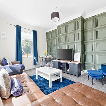 Nyaraló Spacious Maisonette, Hosted By Eason With Free Parking *