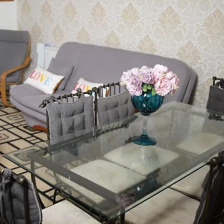 3 Bedroom House Sleeps 9 - Garden - Pets Welcome Дом отдыха