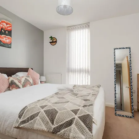 Grand 4br Escape - Etihad - Coop - Free Parking