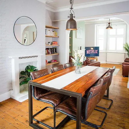Stylish 3-bed House - Salford Quays & Mediacity