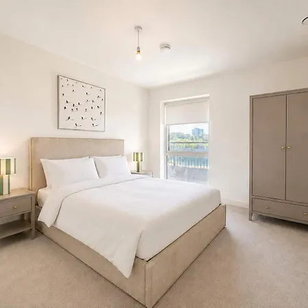 Nyaraló 3 Bedroom - Sleeps 6 - Balcony - Riverside
