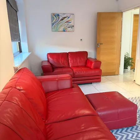 4 Bedroom Modern House In Prime Location