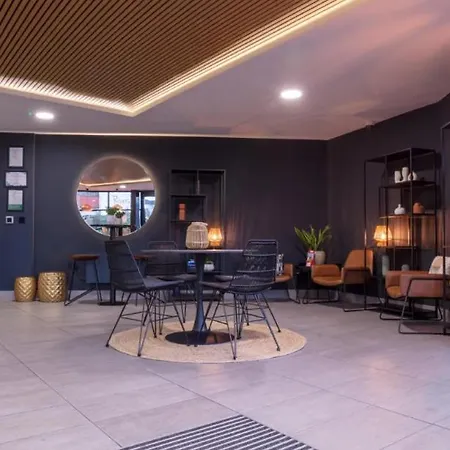 Riverside House- Available For Students Only! מנצ'סטר