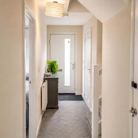 Modern 4br Sleeps 7 With Garden And Free Parking Nyaraló Manchester