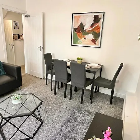 Tatil Evi 4br With Ensuite With Free Parking *