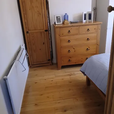 7 Lomond Avenue 3*
