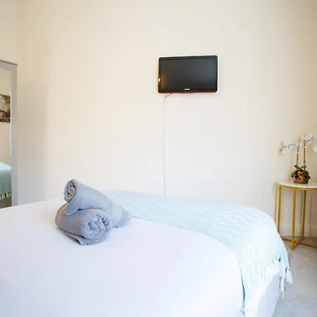 Tatil Evi 2br Clayton Nr Etihad L Parking, Garden, Pool Table *