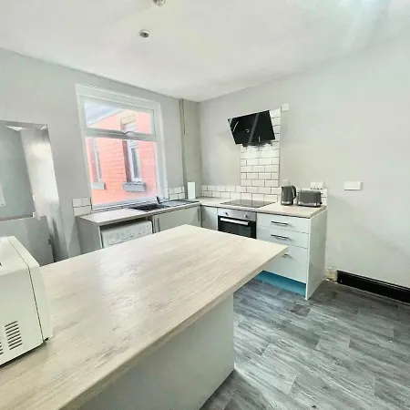 Tatil Evi 6 Bedroom House - Next To Parklife Festival